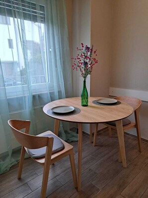 Dining - NEW*Unique 3-room apartment (64 m²) with terrace & parking space, close to ICE (Siegburg)