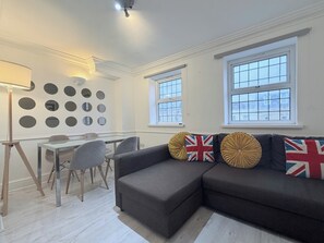 Living area - Flat in Bethnal Green (London)