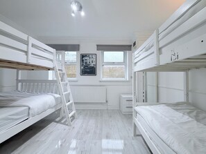 1 bilik tidur, seterika/papan seterika, Wi-fi percuma, cadar katil 