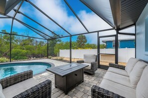 Terrace/patio - Beach house with POOL and fenced in yard (Fort Myers Beach)