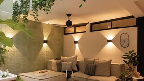 Unclassified image, 4 of 49, button - Poblado 12 Bedroom,  2 Jacuzzis, Rooftop, Staffed (Medellín)