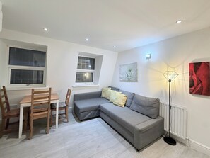 Living area - Flat in Bethnal Green (London)