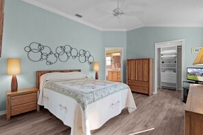 2 bedrooms, iron/ironing board, Internet, bed sheets - 3/2 Designer in the Village of Poinciana (The Villages)