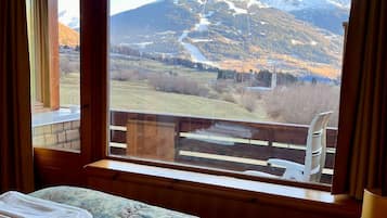 BĂŒgeleisen/BĂŒgelbrett, kostenloses WLAN, BettwĂ€sche