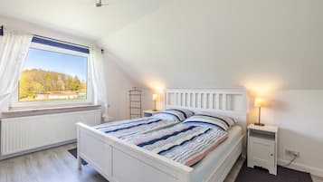 StrykjÀrn/strykbrÀda, wi-fi och sÀngklÀder