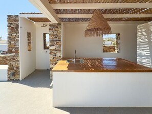 Interior - Villa 'Farous Seaside Sunset' with Sea View, Wi-Fi and Air Conditioning (Antiparos)