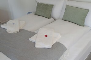 2 chambres, bureau, lit parapluie, Wi-Fi gratuit