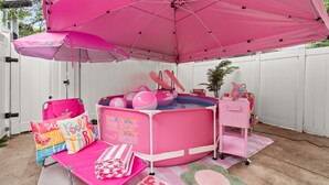 Unclassified image, 2 of 8, button - Pink Mini Unit With Pool in Philly (Philadelphia)