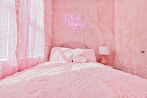 WiFi - Pretty & Pink Mini Unit (Philadelphia)