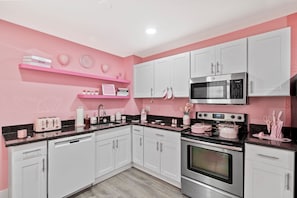 Private kitchen - Pretty & Pink Mini Unit (Philadelphia)