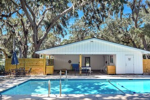Pool - 2 Bedroom Townhouse less than 1/2 mile to beach! (St Simons Island)