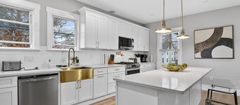 Enjoyable 3-bedroom condo with AC in vibrant Boston