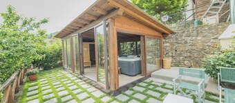 Détendez-vous, apartment avec jardin privé, piscine partagée, Espace SPA, payant