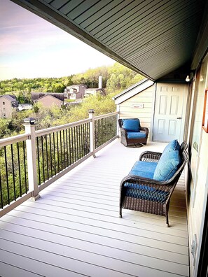 Terrace/patio - LOVELY 4-bedroom condo in Branson with STUNNING View of Table Rock Lake (Branson)