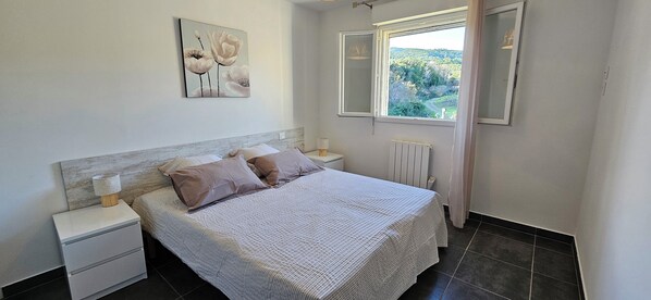 Tabla de planchar con plancha