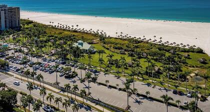2-bedroom 1-Bath apartment
0.7 mile walk to the beach
Marco Island, FL