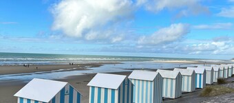 In the heart of Hardelot, 2 minutes' walk from the beach. Renovated 5-person apartment