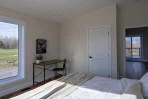 4 habitaciones, escritorio, wifi gratis y ropa de cama