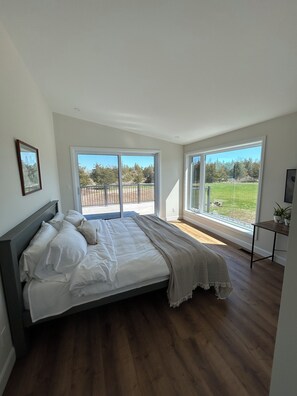 4 habitaciones, escritorio, wifi gratis y ropa de cama