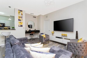 Smart TV - 2BR/2BA Condo in Cane Island Resort (Kissimmee)