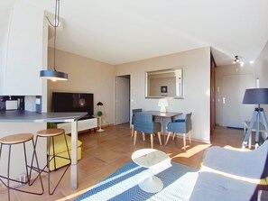 Living area - Breathtaking panoramic sea view - Exceptional 2P at Le Grand Duc (Mandelieu-la-Napoule)