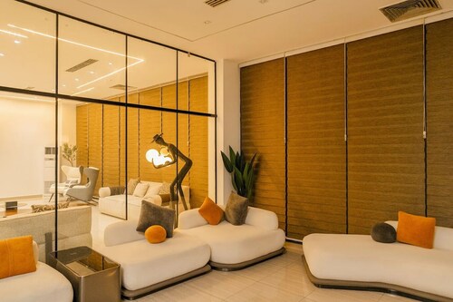 Julirose Hotel And Suites