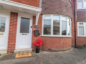 Cottage | Exterior detail - Seaside Serenity (Lytham St. Anne's)