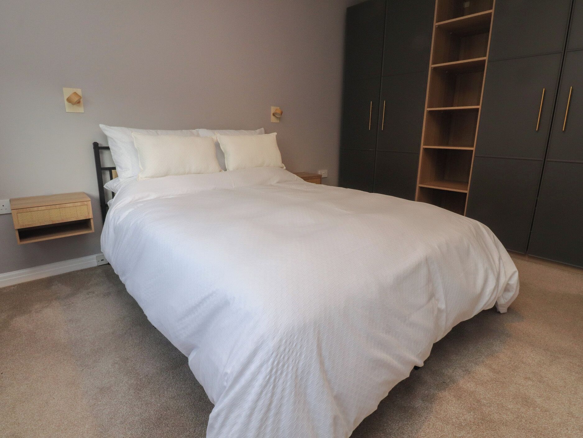 2 bedrooms, individually decorated, individually furnished, free WiFi