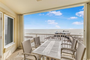 Outdoor dining - 🌞🌴Boardwalk 387 | Spacious Gulf-Front Balcony + Prime Location + Outdoor Pool (Gulf Shores)