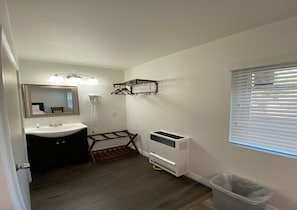 Chambre Simple | Salle de bain | Serviettes fournies