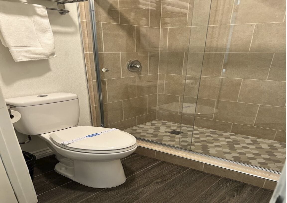 Basic Single Room | Bathroom