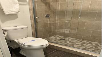 Basic Single Room | Bathroom