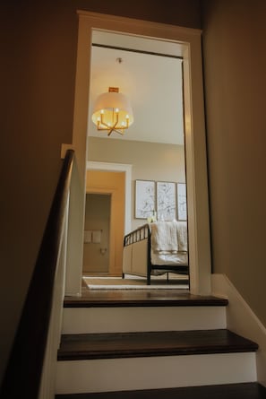 Kahden hengen standard-huone | Tallelokero huoneessa, pimennysverhot, silitysrauta/-lauta