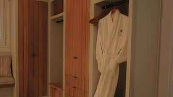Standard Suite | In-room safe, blackout drapes, iron/ironing board, free WiFi