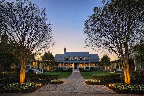 The Inn At The Grove At Whites Creek - Nashville, TN