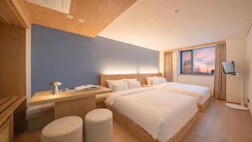 Desk, laptop workspace, free WiFi