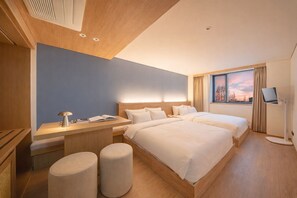 Una scrivania, postazione laptop, Wi-Fi gratuito