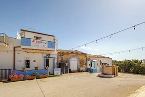 Exterior - AT THE VERANDA BEAM (Vittoria)