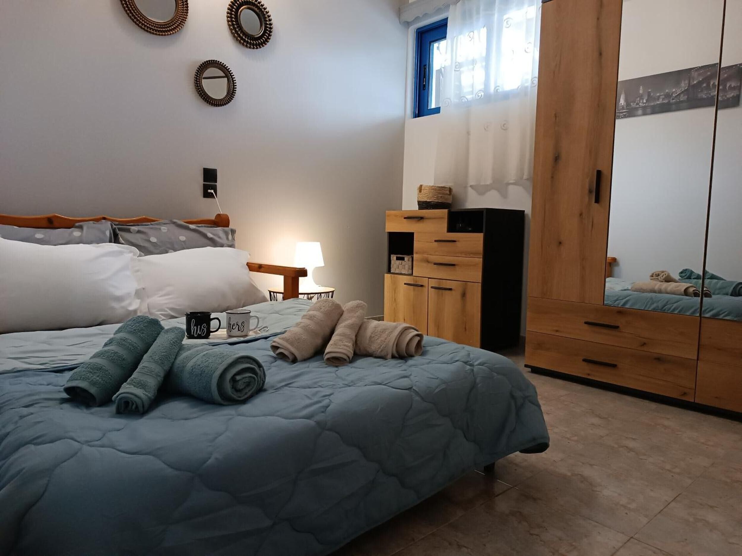 2 habitaciones, tabla de planchar con plancha, wifi y ropa de cama 