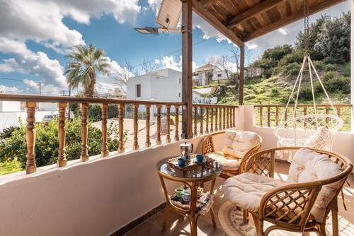 Traditional Thea Home – Komfortable Unterkunft mit Gartenblick in Vati, Rhodos