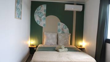 2 bedrooms, iron/ironing board, WiFi, bed sheets