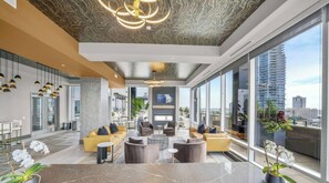 Lobby - Reluxme Lux 2BR| Walk to Stadiums & Convention Ctr (Charlotte)