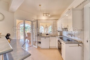 Private kitchen - Fuenta de la Vida (son servera)