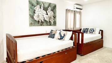 5 camere, accesso a Internet, lenzuola