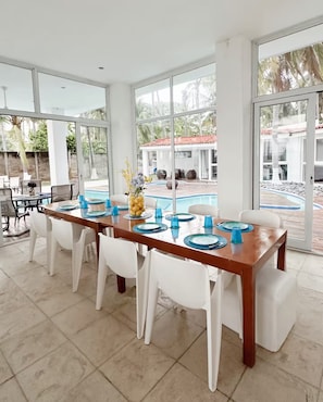 Dining - Costa del Sol Beach, El Salvador / Residencia del sol (La Paz)