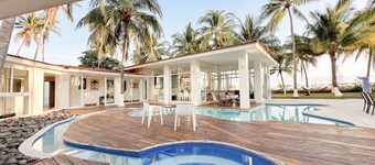 Costa del Sol Beach, El Salvador / Residencia del sol