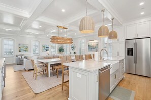 Interior - The Cannon Exchange Building By Charleston Vacays (Charleston)