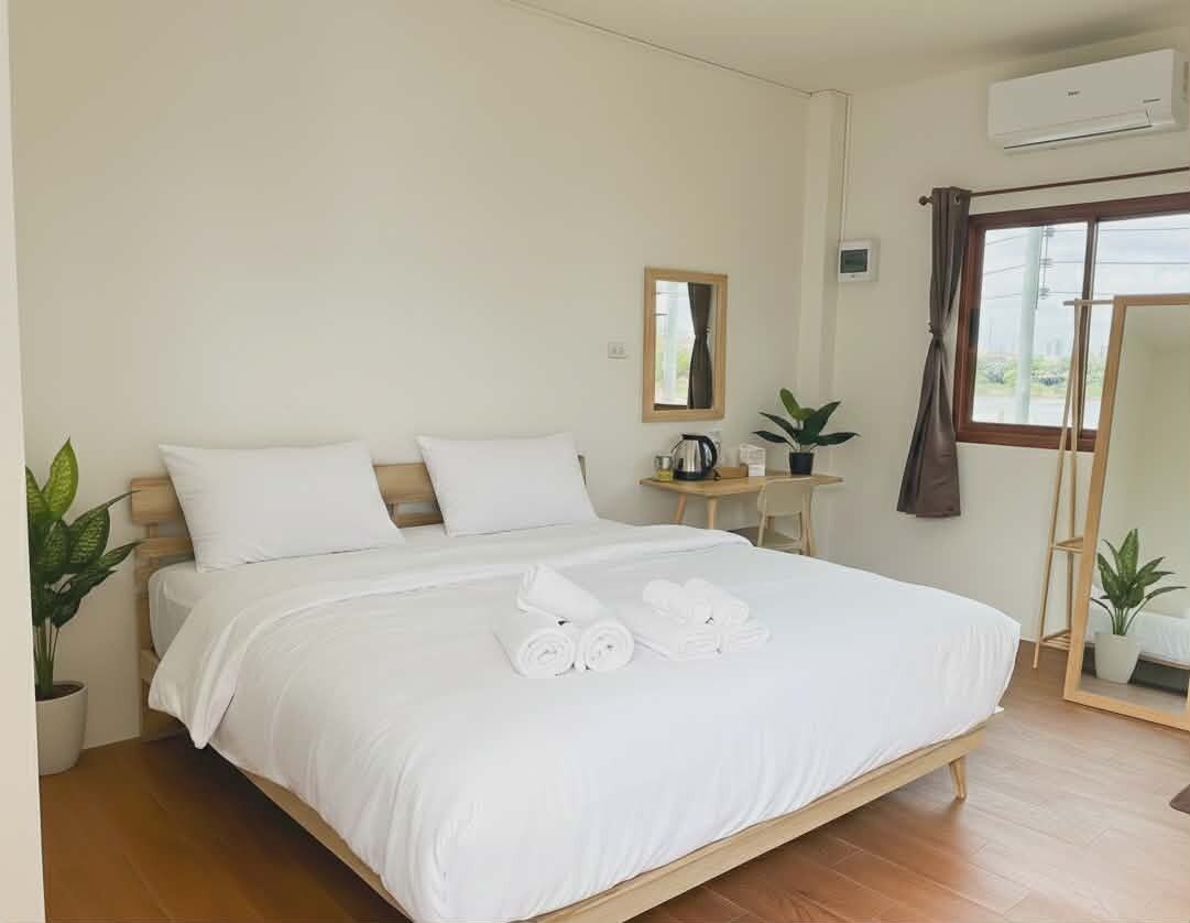 Superior Double Room | Desk, laptop workspace, free WiFi