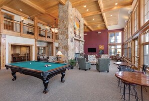 Games room - Cozy 2-bedroom condo in welcoming Breckenridge with ski-in/ski-out (Breckenridge)