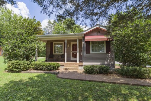 Magnolia Cottage ~ Rockhaven